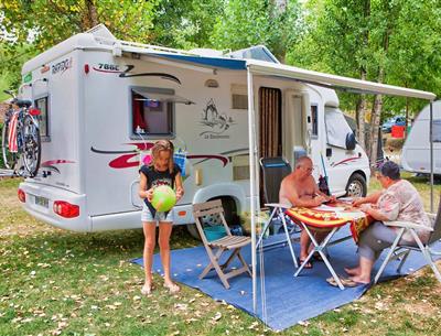 Emplacements de camping caravaning en Dordogne