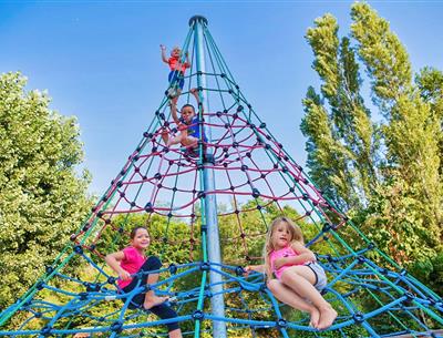 Camping dordogne - Activite et loisir enfant - Camping de la Pélonie 4 étoiles en Périgord