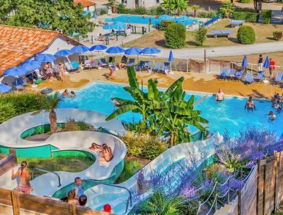 Espace aquatique du camping - Camping La Pélonie Dordogne 