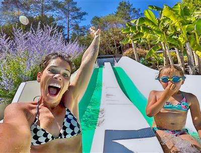 espace aquatique camping la Pélonie quatre étoiles en Dordogne